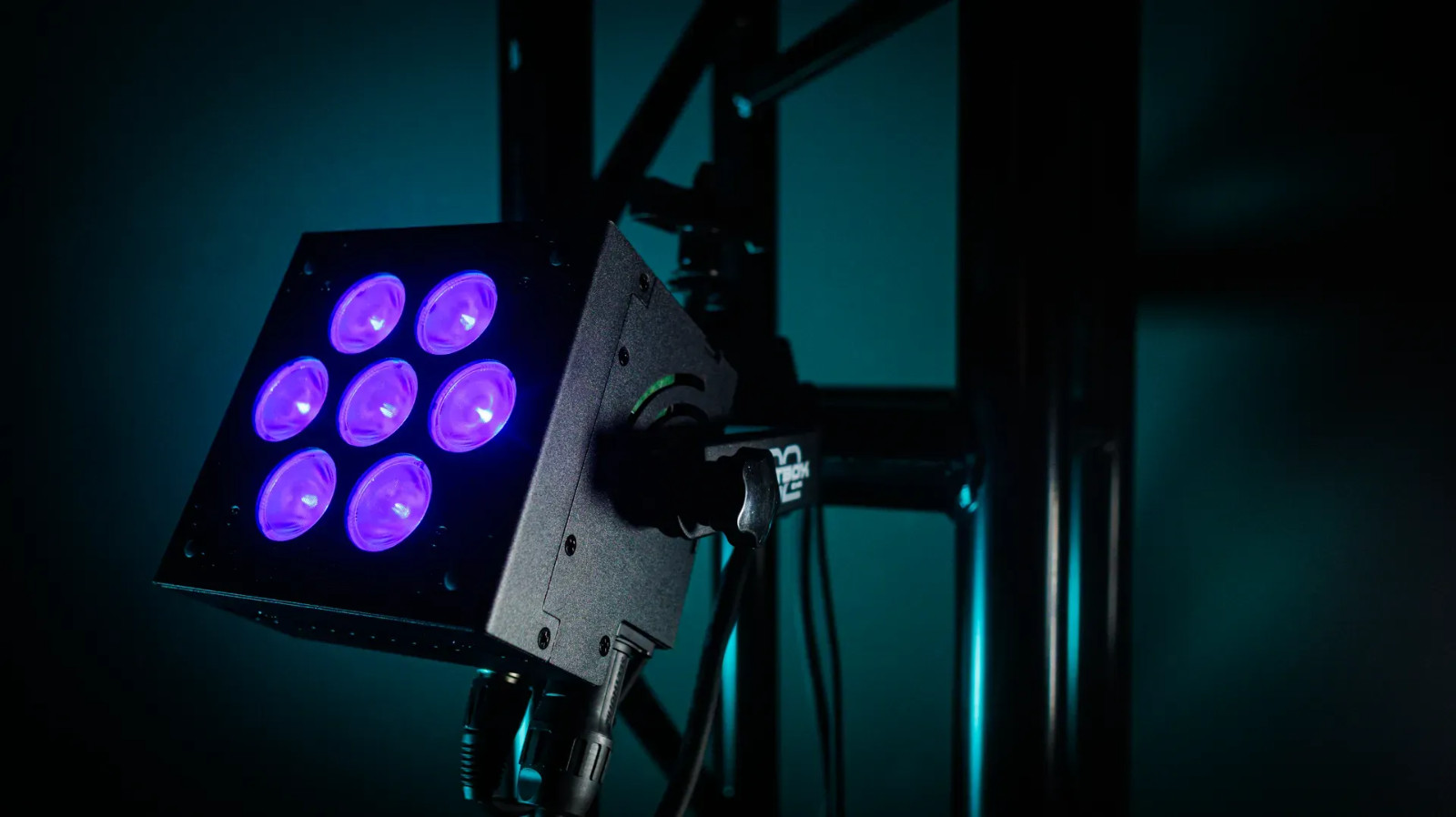 Blizzard HotBox G2 EXA / 7x 15W RGBAW+UV 6-in-1 LEDs / MAKE US AN OFFER!