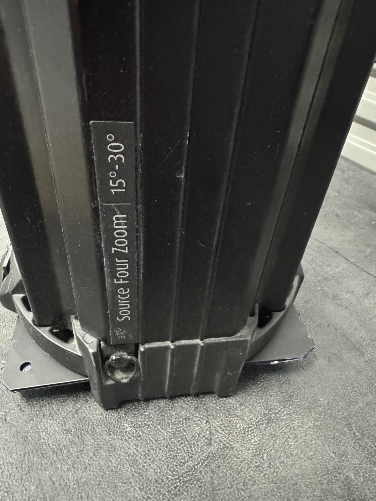 ETC Source Four Zoom 15-30 Degree 750 Ellipsoidal Fixture