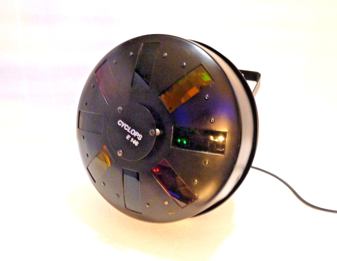 Cyclops E-146, For Multicolor Lighting Effects