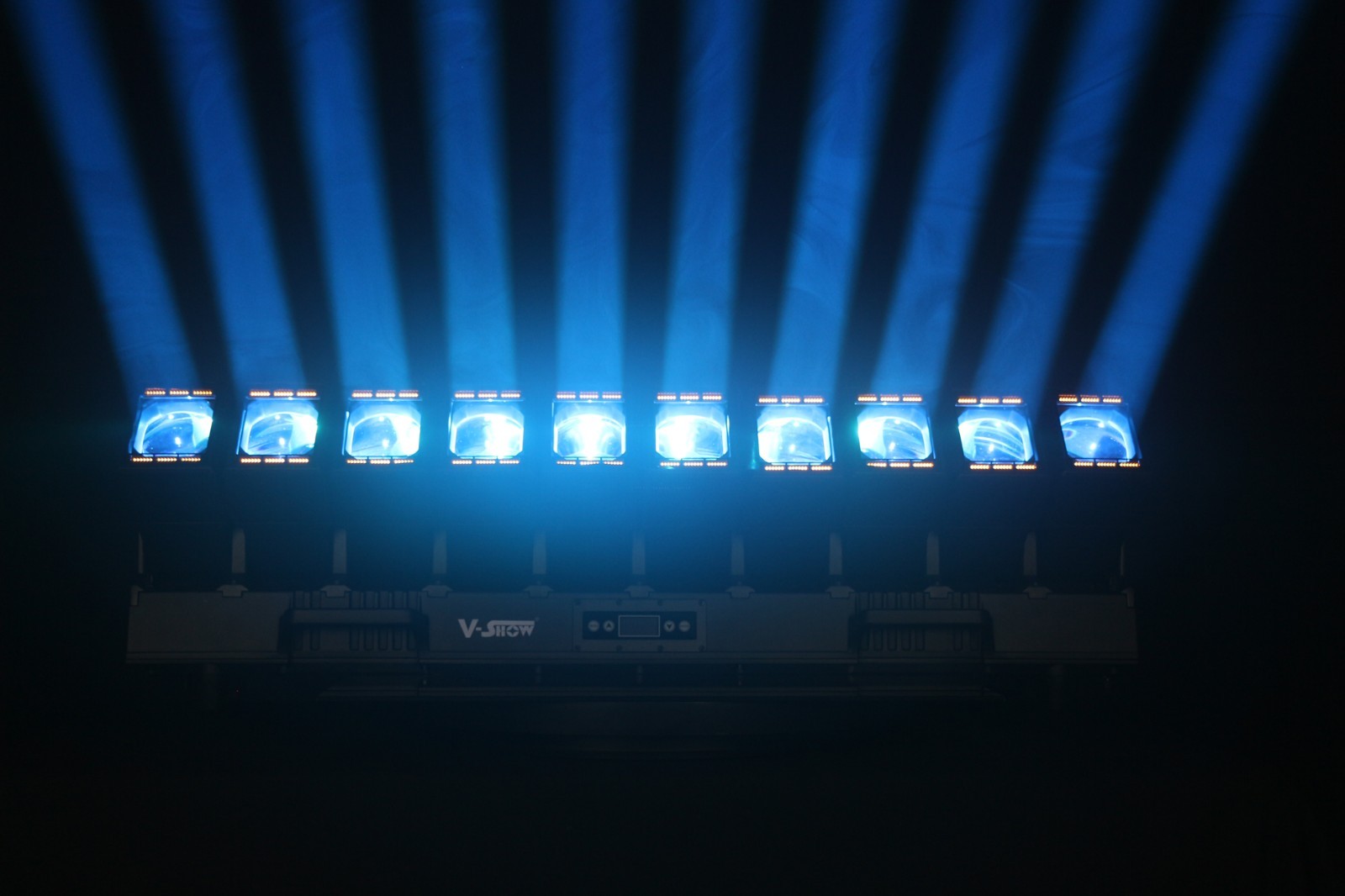 VSHOW W1060 Wave Line IP65 10pcs 60W RGBW 4in1 Moving bar zoom with strobe lines