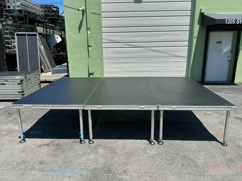 UNBRANDED 4X8FT STAGE DECK #7010 (FOR ONE ONLY)THS