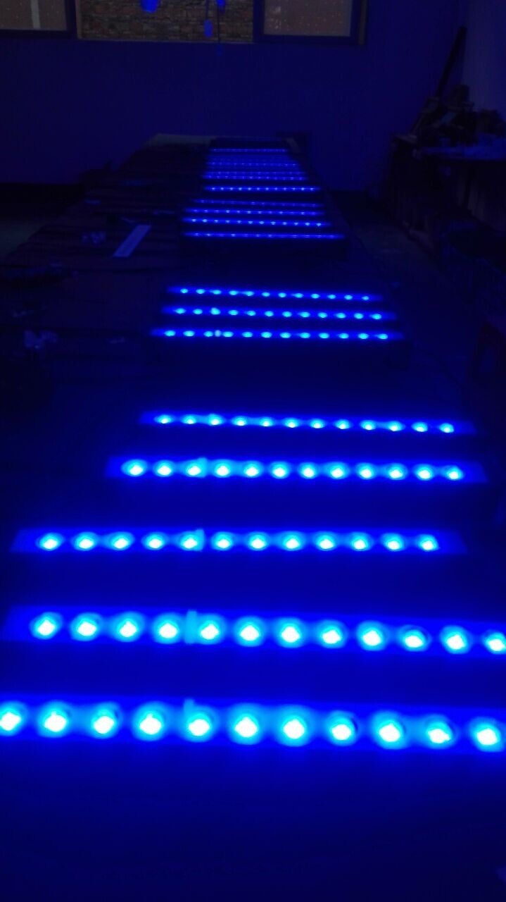 DMX512 Led Wall Washer DJ Stage Lighting 18x18W RGBWAUV IP20 Led Wash Strobe Bar