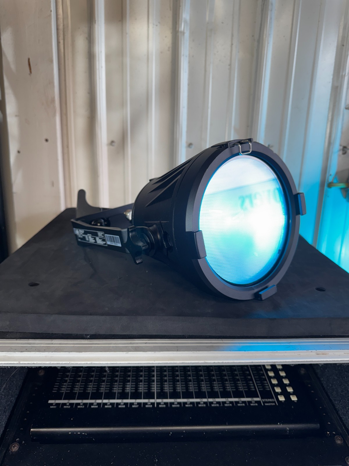 Chauvet Colorado 1QS RGBW LED Wash Par IP65 DMX Theater Stage Light Tested MINT!