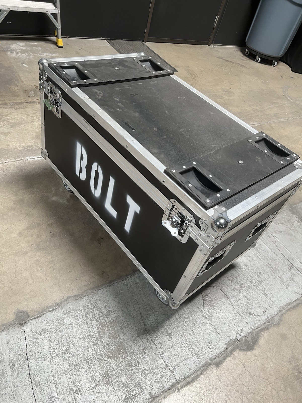 LED Pixel Strobe / Wash – DMX Stage Moving Head Light Fixture IP65