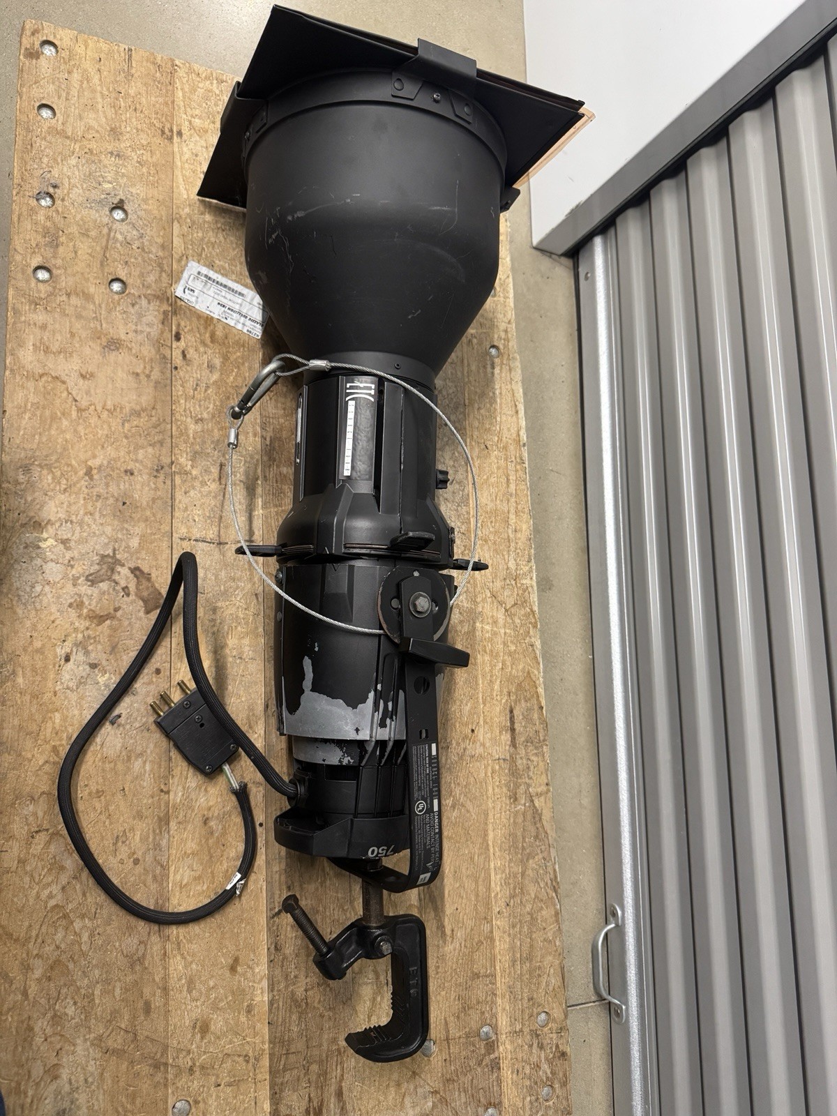ETC Source Four Ellipsoidal 10° Degree Barrel Lens And Fixture