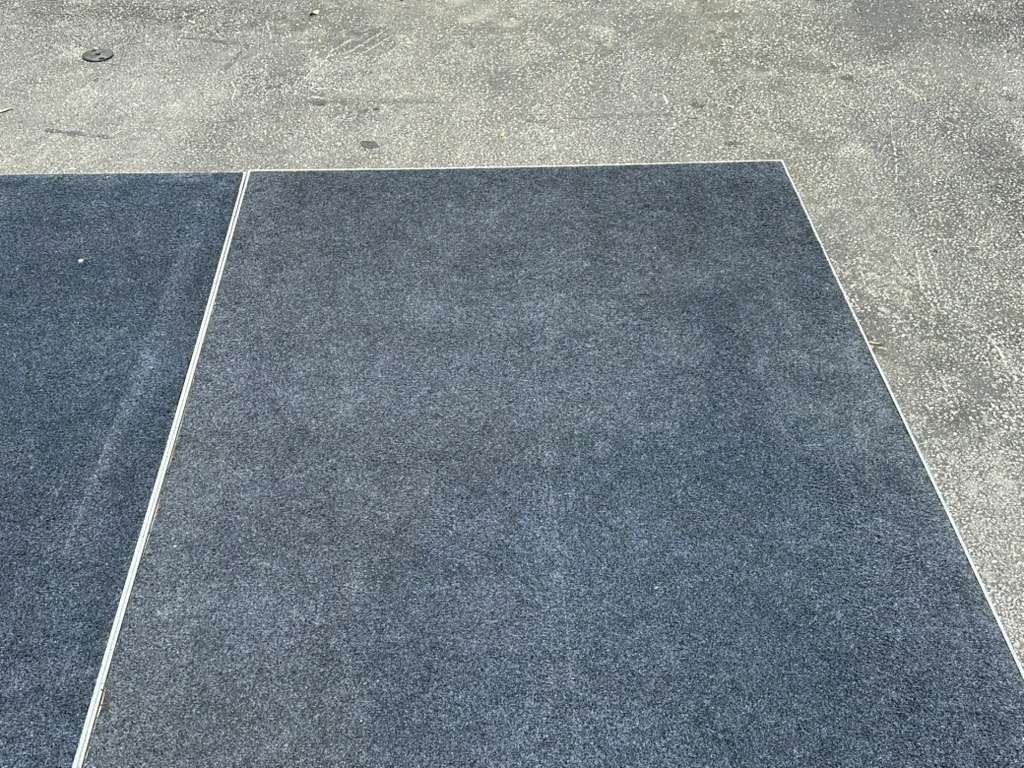 UNBRANDED 4X8FT CARPET STAGE DECK #2114 (FOR ONE ONLY)THS