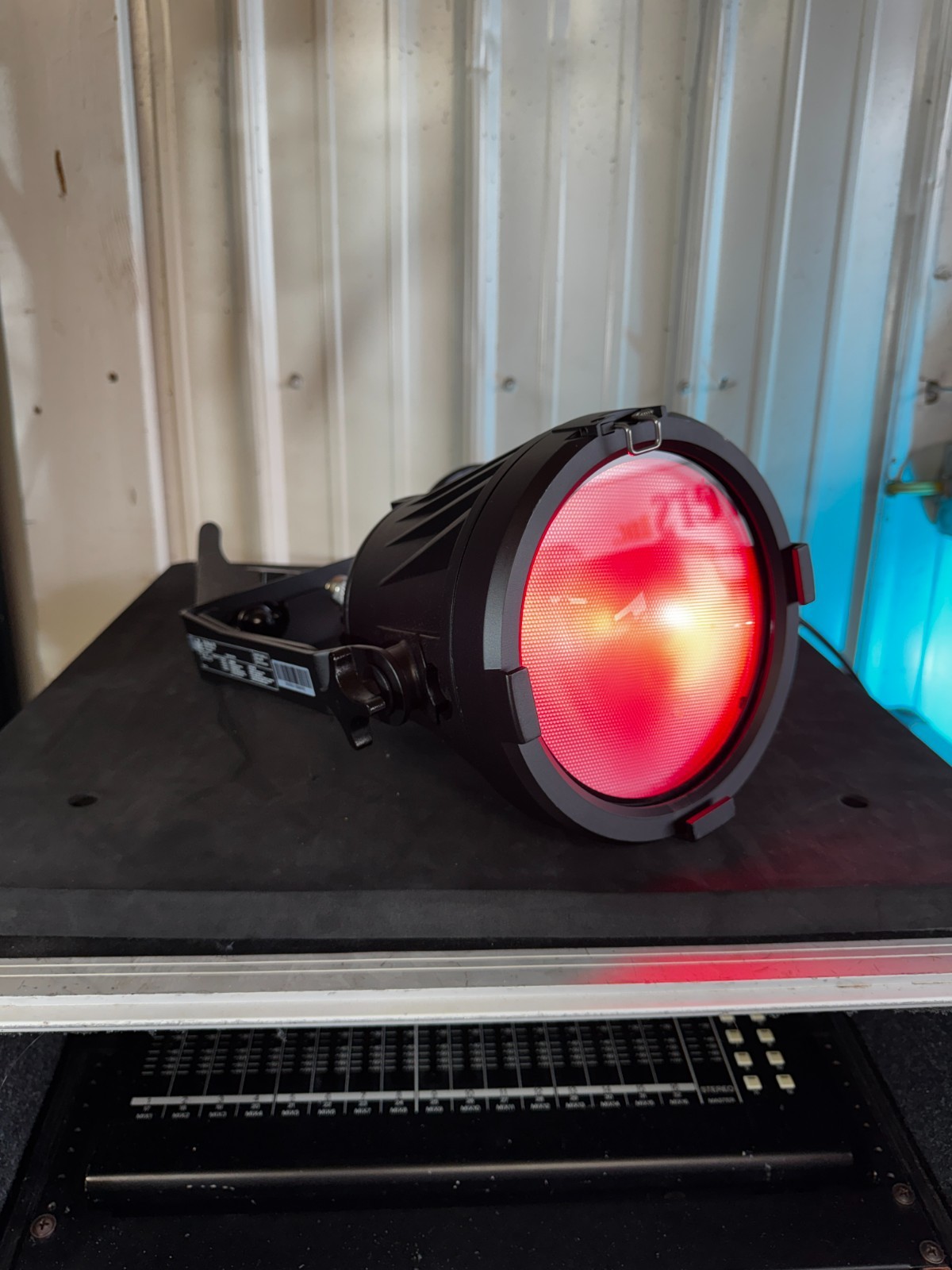 Chauvet Colorado 1QS RGBW LED Wash Par IP65 DMX Theater Stage Light Tested MINT!