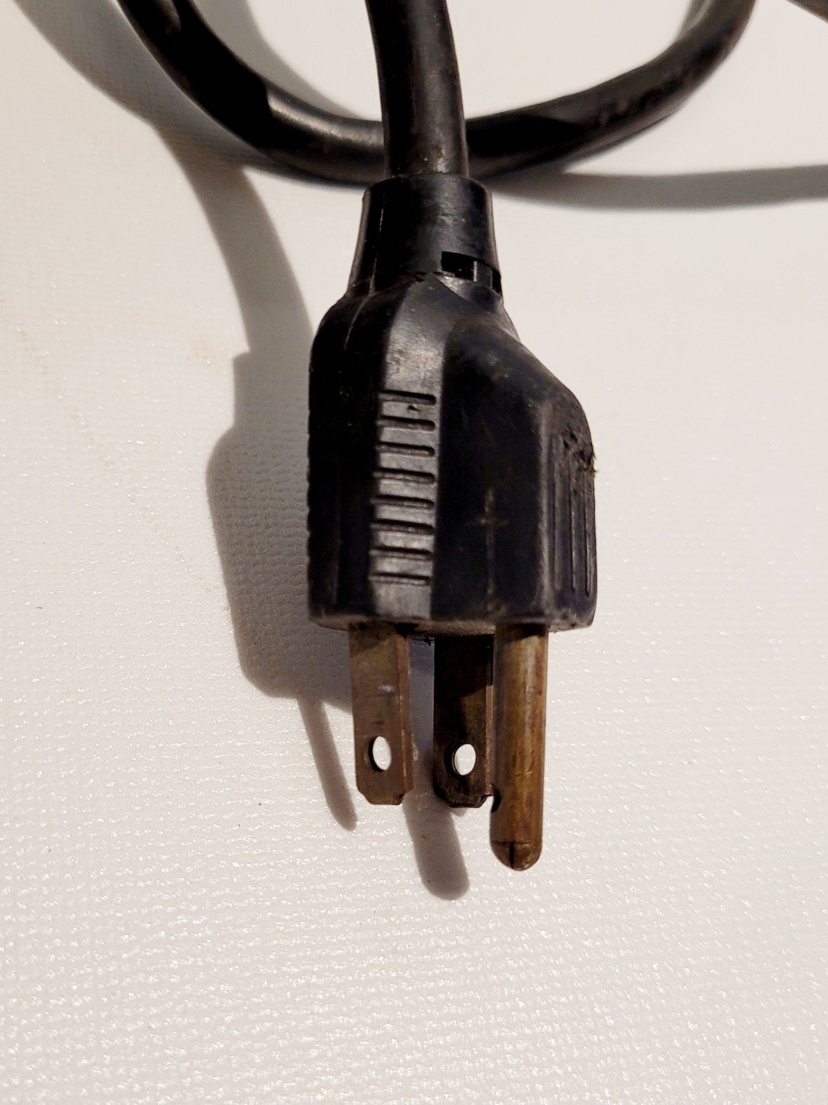 2 VTG STAGE LIGHTS FROM “WORLD THEATRE” IN ST PAUL MN- 17″ TALL-UNBRANDED