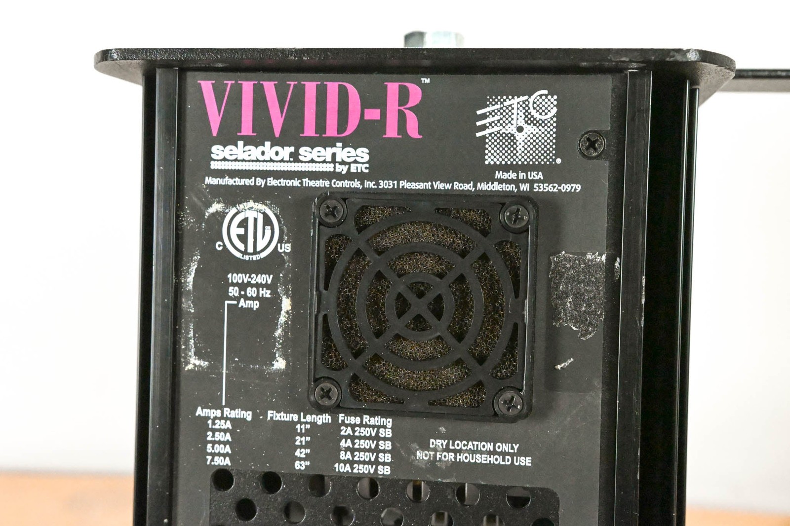 ETC Selador Vivid-R 11-Inch LED Fixture CG014GT