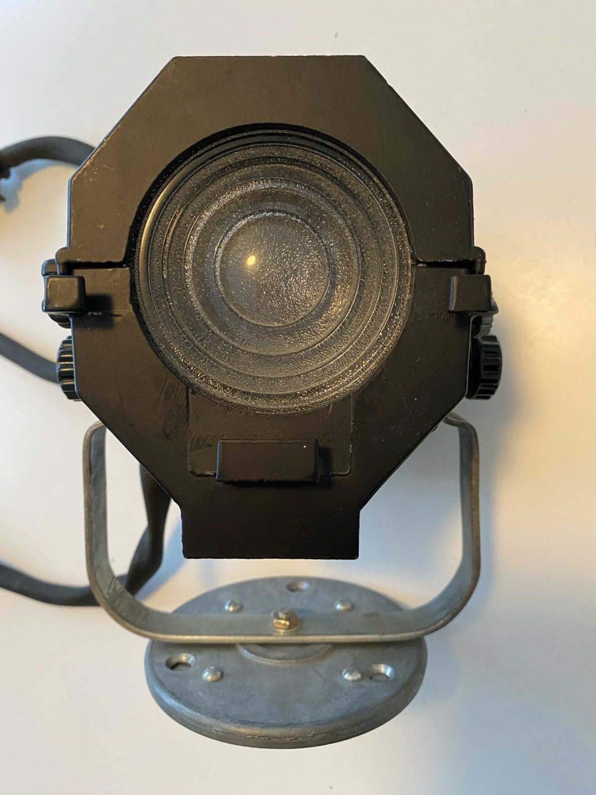 100 Watt Vintage Theatre Studio Inky Small Spotlight Fresnel Retro – Tested