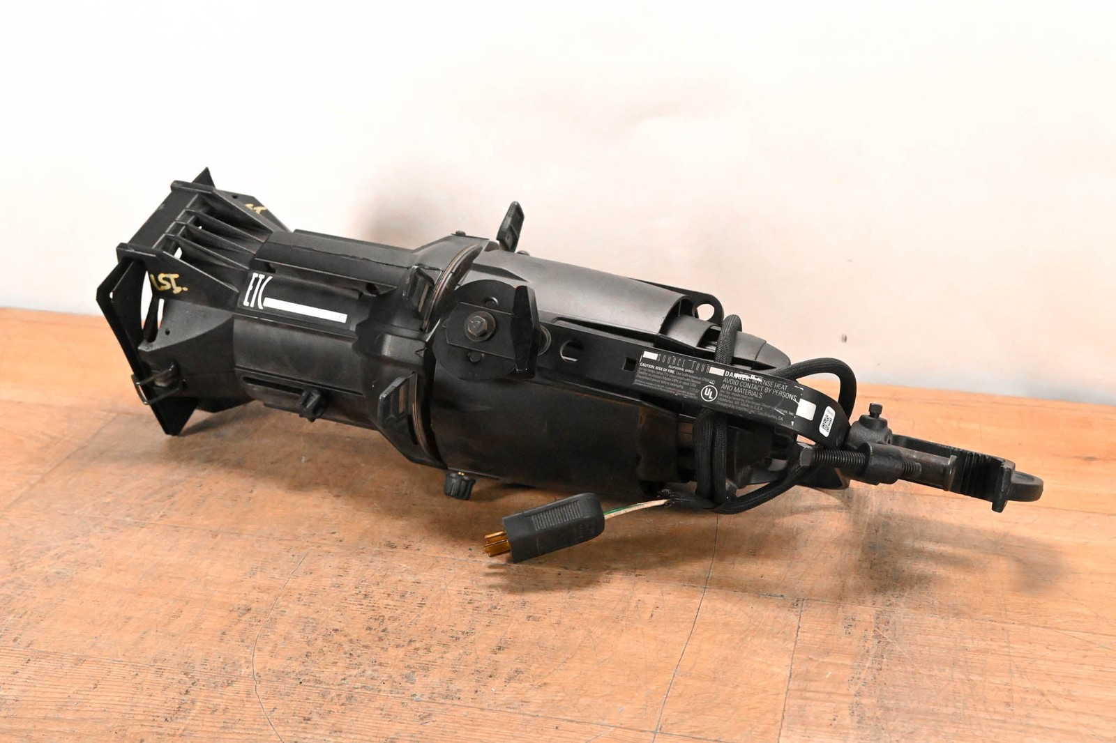 ETC Source Four 575 19 Degree Ellipsoidal Light CG01R03