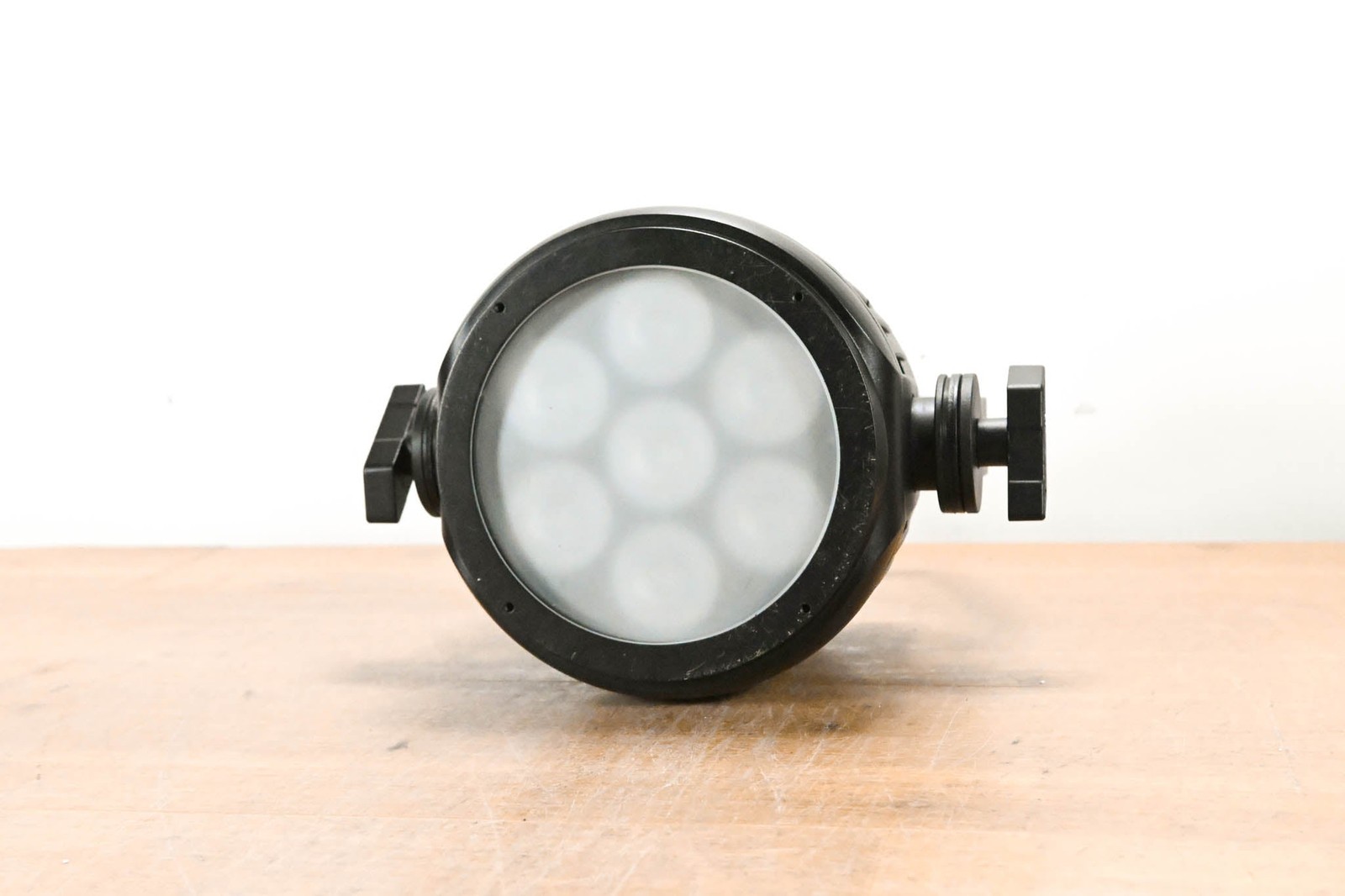 Elation SEVEN PAR 7IP 7-Color LED Par Wash Light (NO POWER CABLE) CG013T6