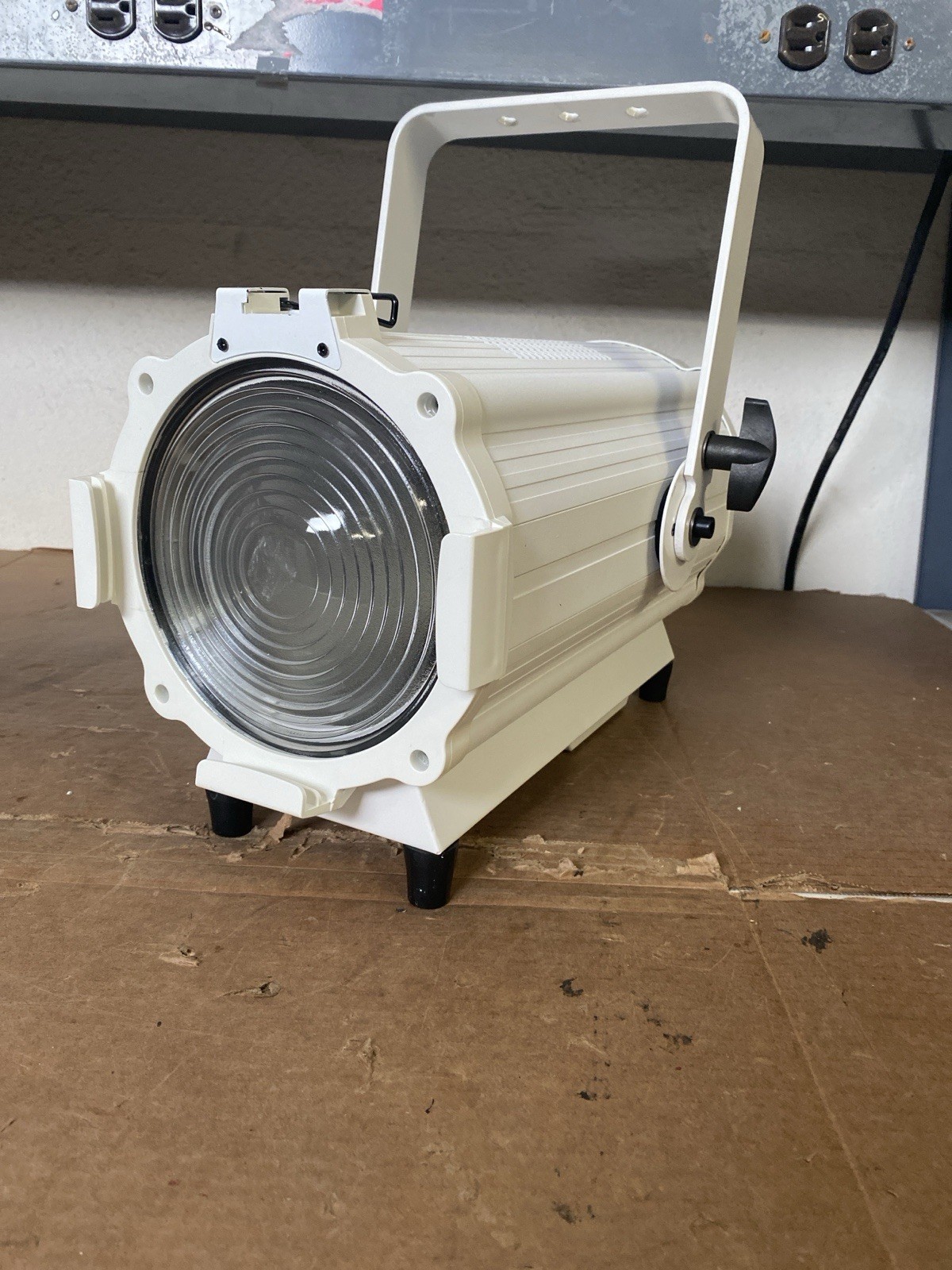 Strand Lighting S-RAY LED Fresnel Warm White DMX PowerCON White One Group LTD