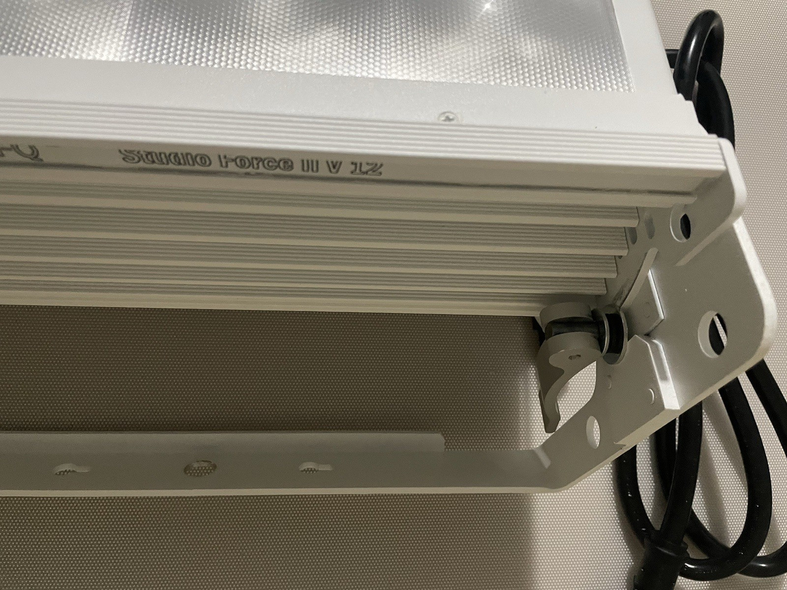 Chroma Q studio force II V12 LED light with Power Cord
