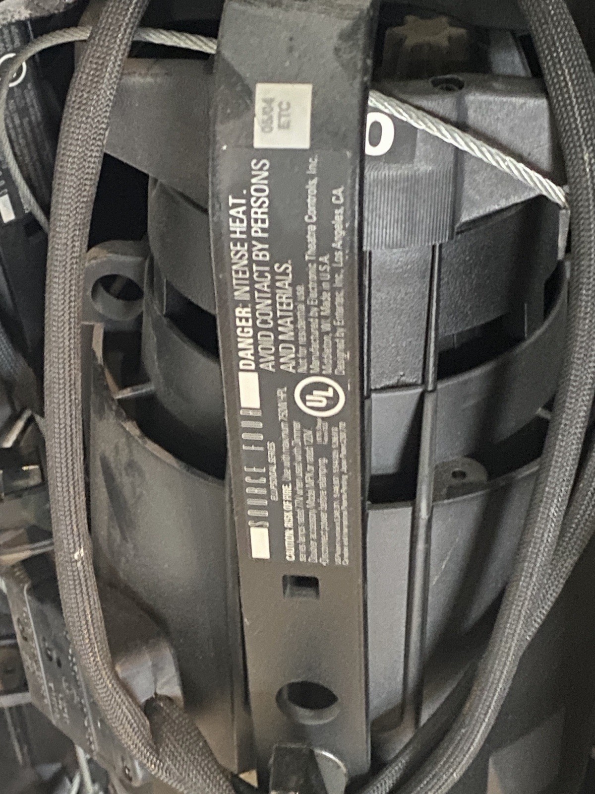 ETC source four 750 Halogen Spotlight, Manual Pan/Tilt, Bracket, Cable