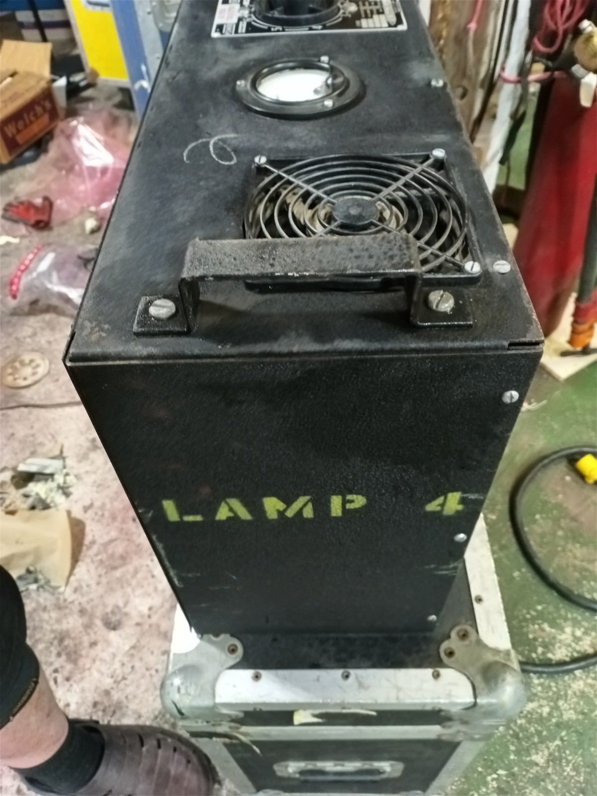 Strong Sycrolite Super Trouper 2 Follow Spot Light, Power Supply, stand, cover