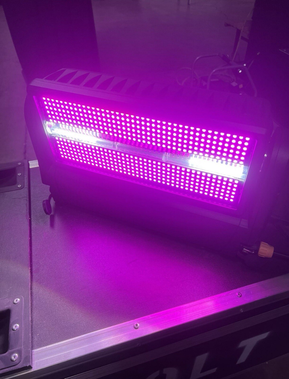 LED Pixel Strobe / Wash – DMX Stage Moving Head Light Fixture IP65