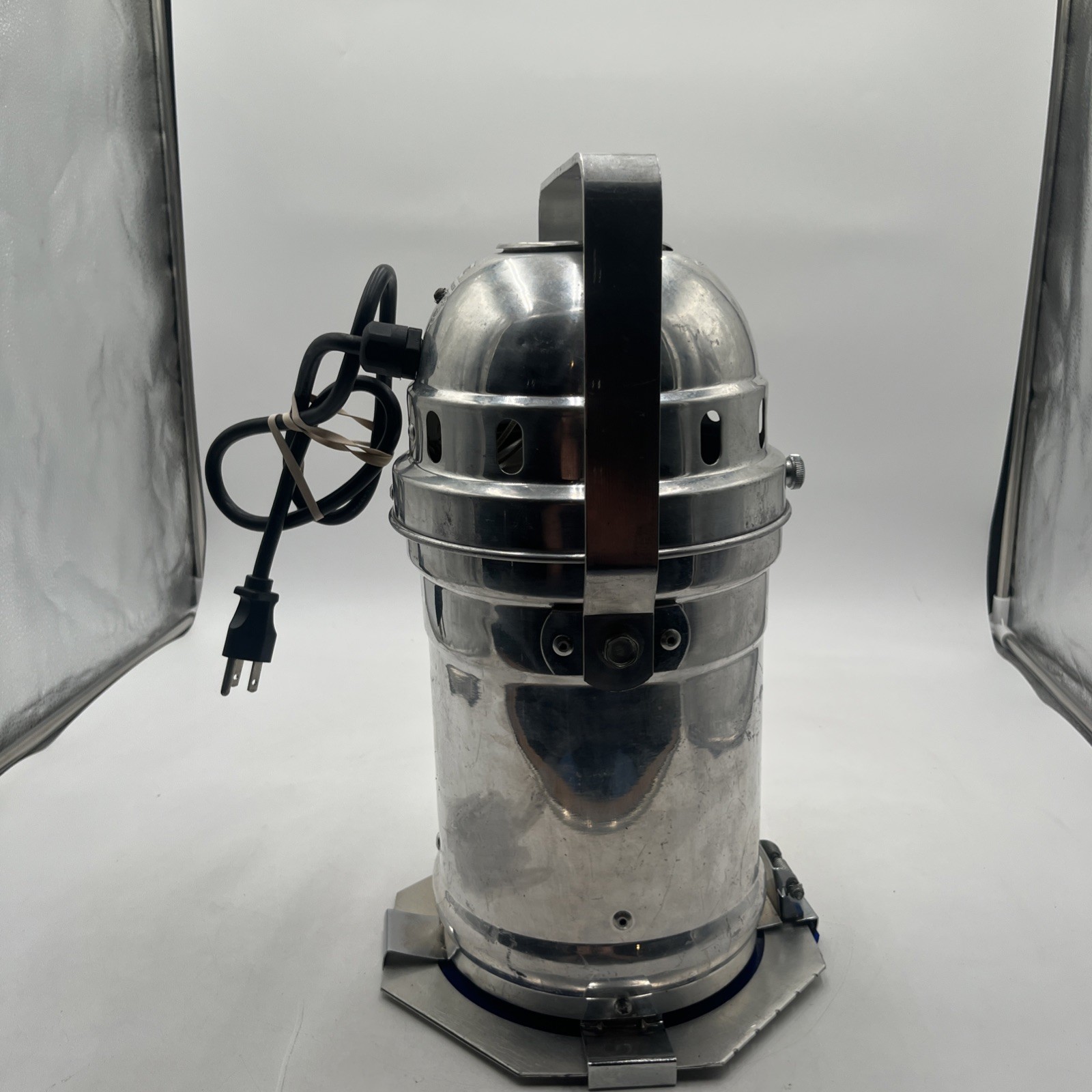 American DJ Model 56 Chrome Stage Light -Aluminum Housing W/ Red Light Cover