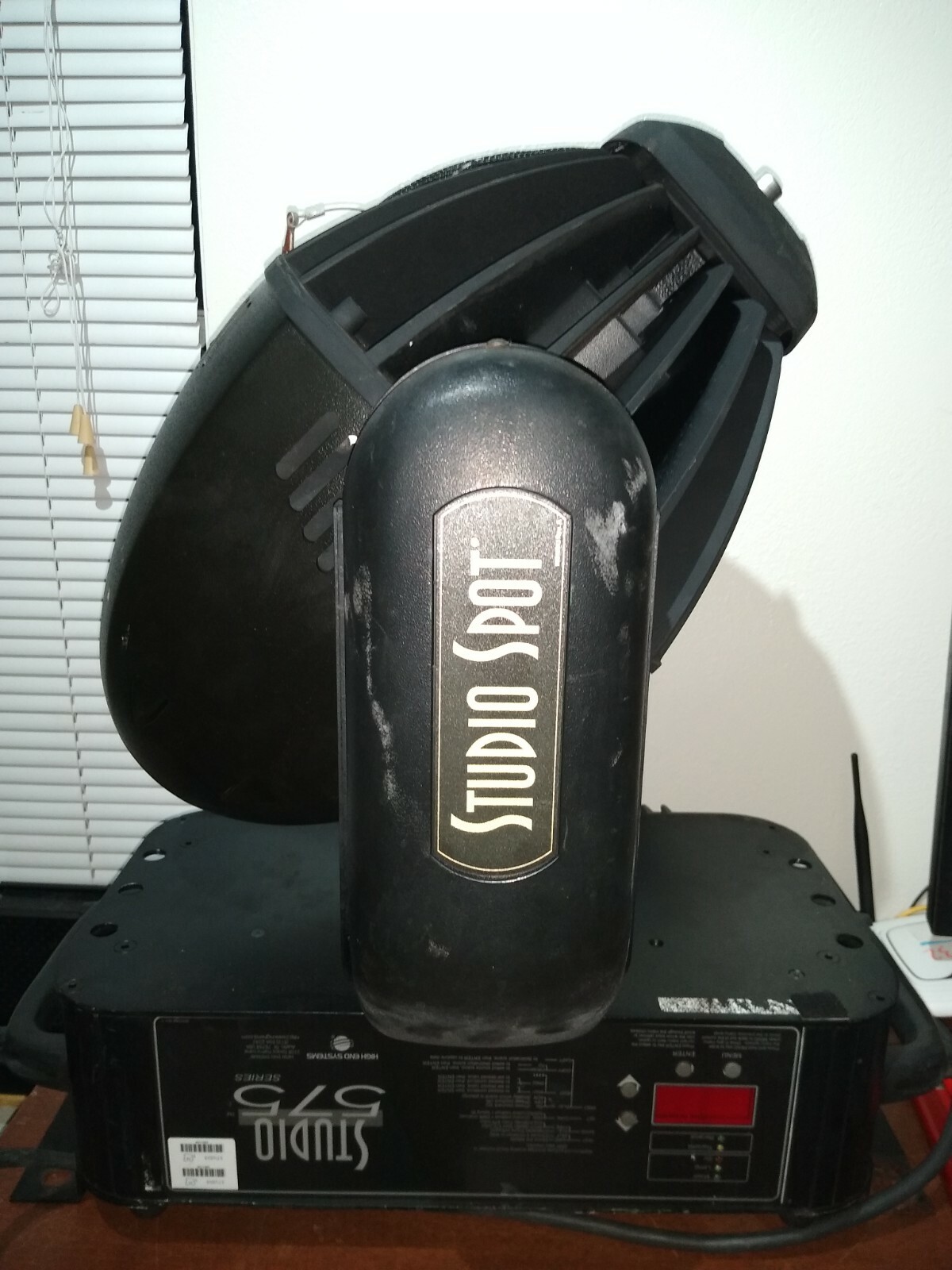 Studio Spot 575 Series 575H Color Mix Light