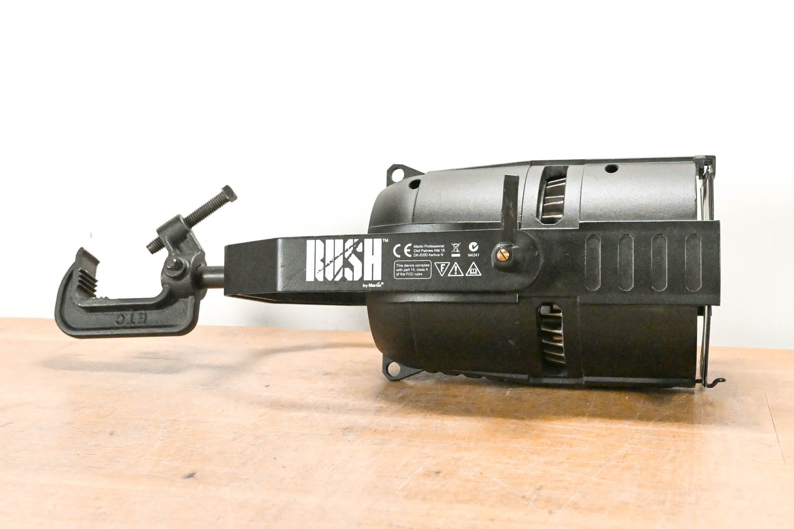 Martin Lighting RUSH PAR 2 RGBW Zoom US LED Par Can CG014GL