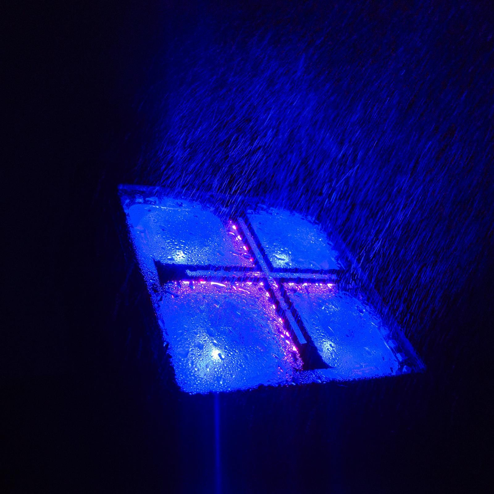 Clutch QUAD BLAST-IP RGBWA+UV LED IP65-Rated Indoor/Outdoor Uplight