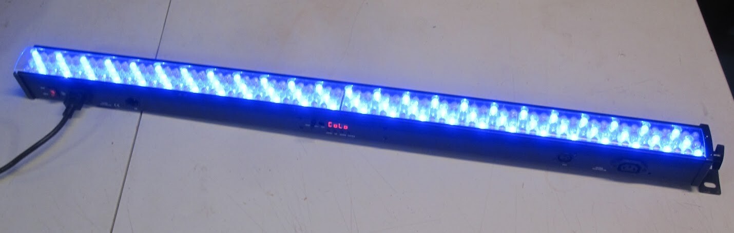 Solena Max Bar 28 RGB 28-Watt DMX LED Wash Light