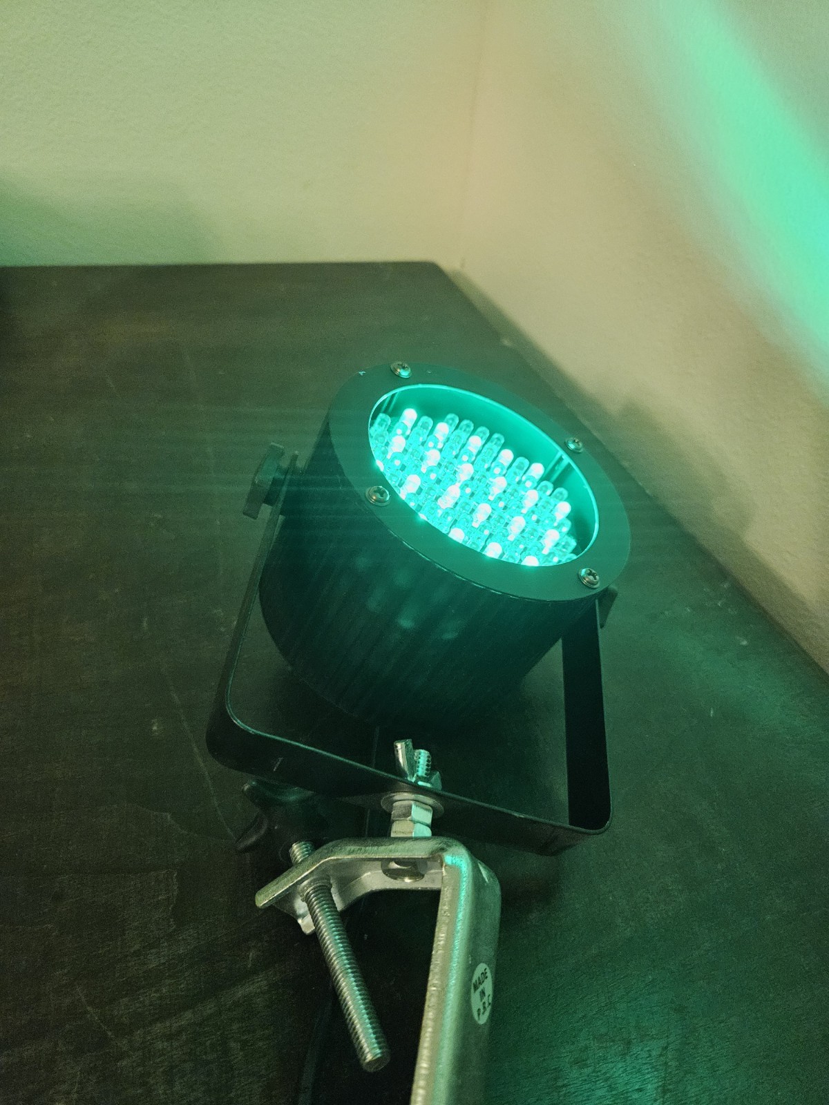 4.5 inch LED Stage light, Multi color, DMX in/out. Working condition