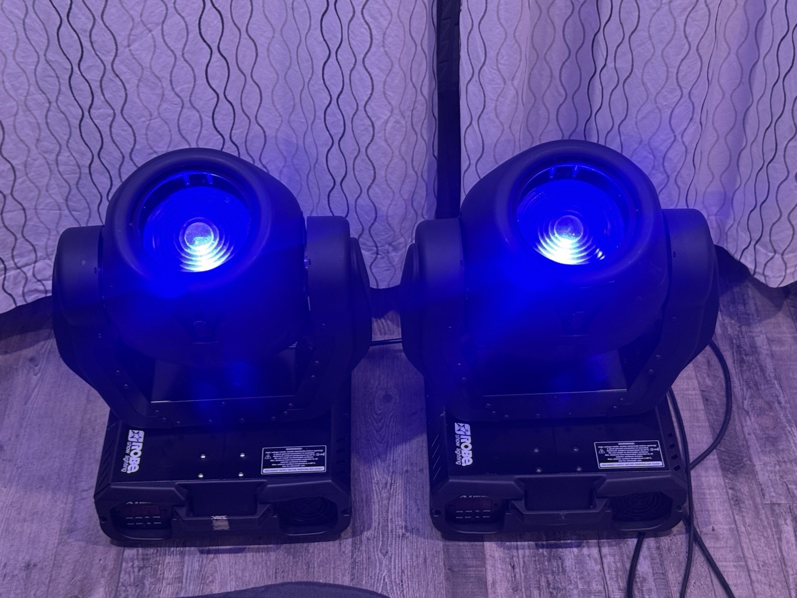 Robe Lighting Wash 250 XT CMY RGB Fresnel Moving Head DMX Stage Light Fixture FX
