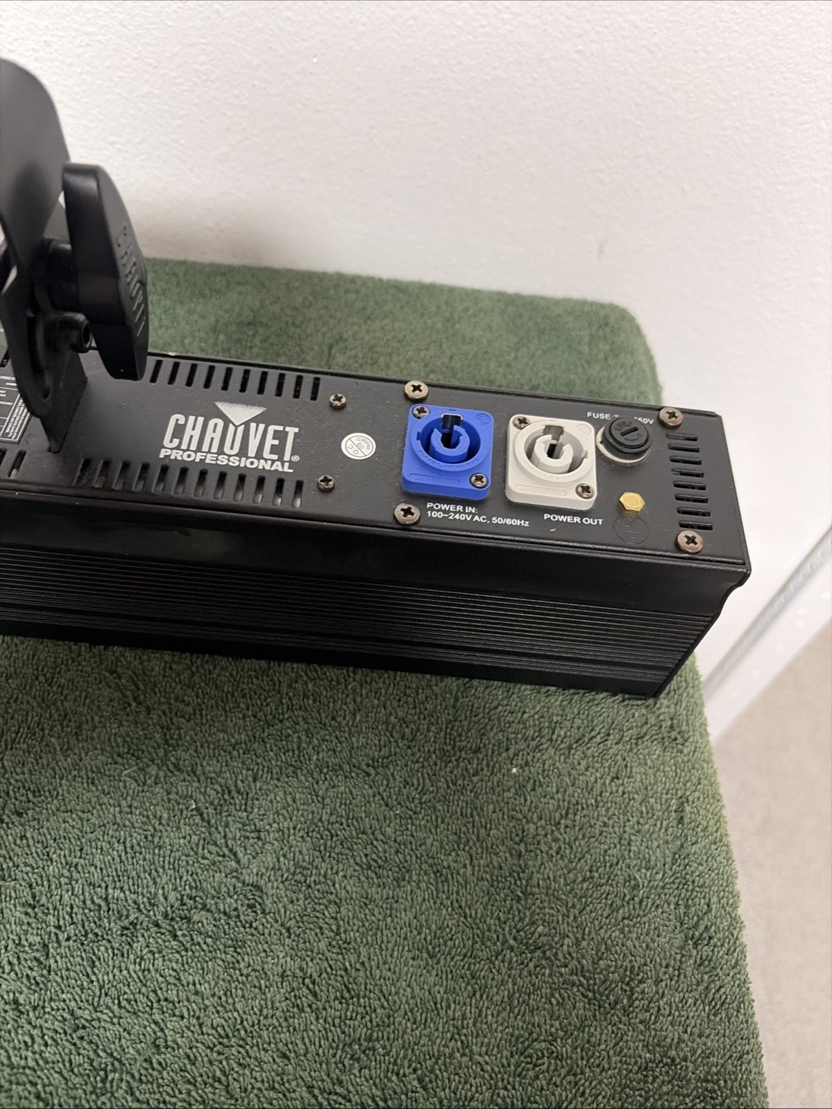 Chauvet Led RGB Professional Color Dash Batten Hex 8 With Power Cord