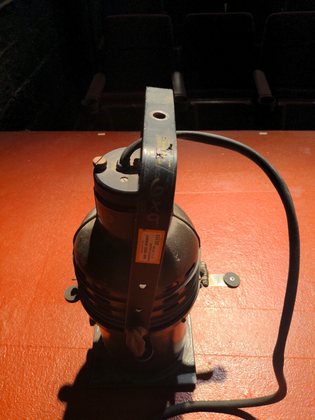 ALTMAN 360Q Series Axial Ellipsoidal Stage Lighting Unit Ceiling Hanging E31501