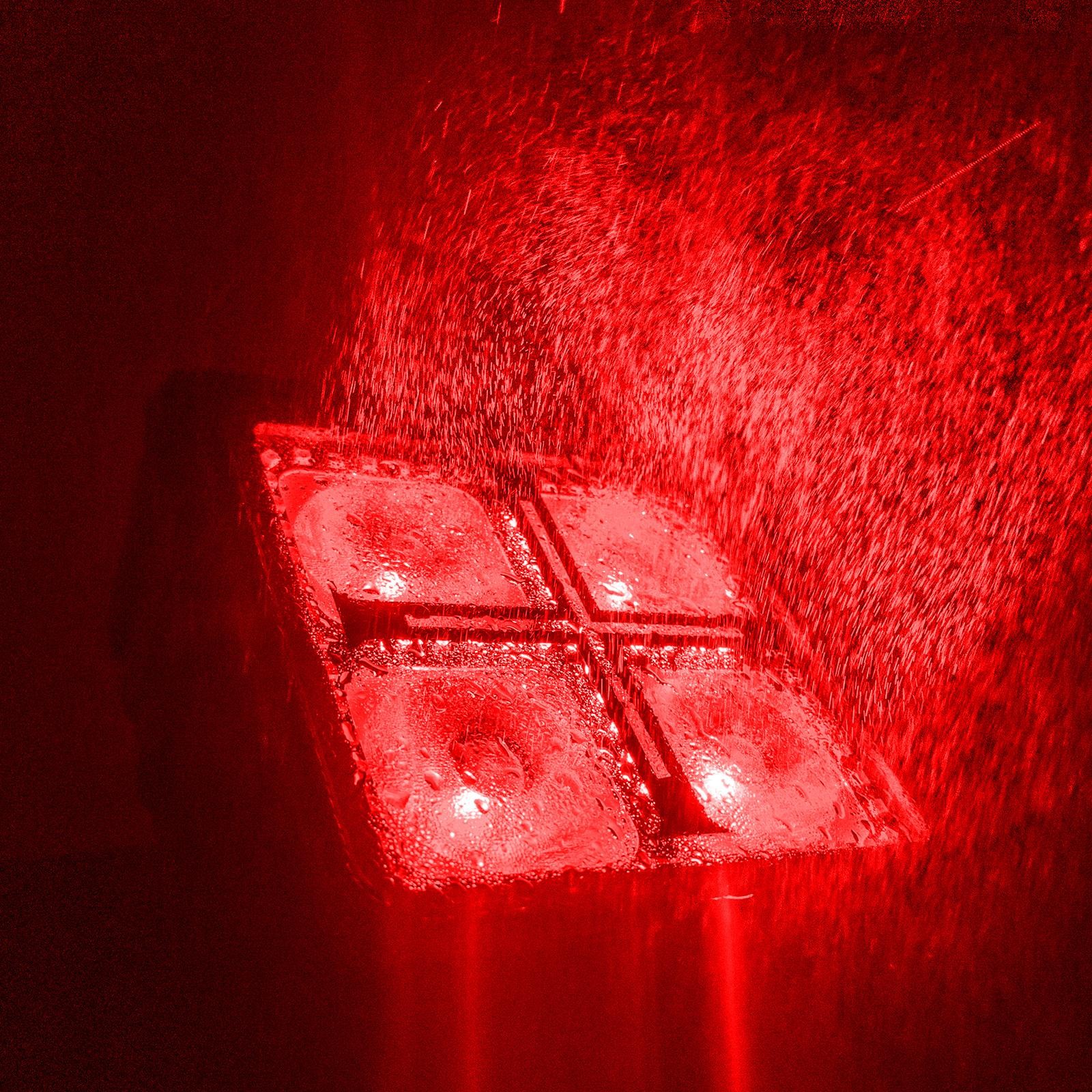 Clutch QUAD BLAST-IP RGBWA+UV LED IP65-Rated Indoor/Outdoor Uplight