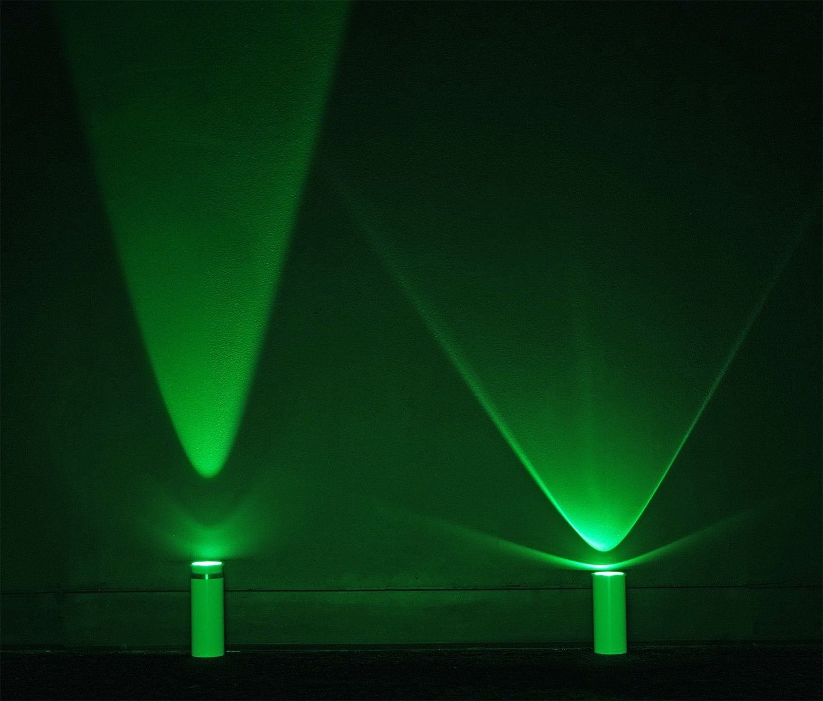 Rockville MINI HALO White DJ Wall Wash Light Effect, Battery, Wireless DMX, RF