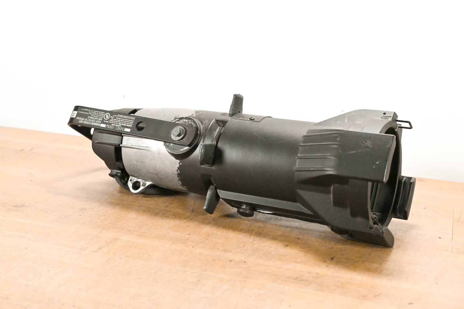 ETC Source Four Jr 25-50 Degree Zoom 575 Ellipsoidal Light CG013FZ