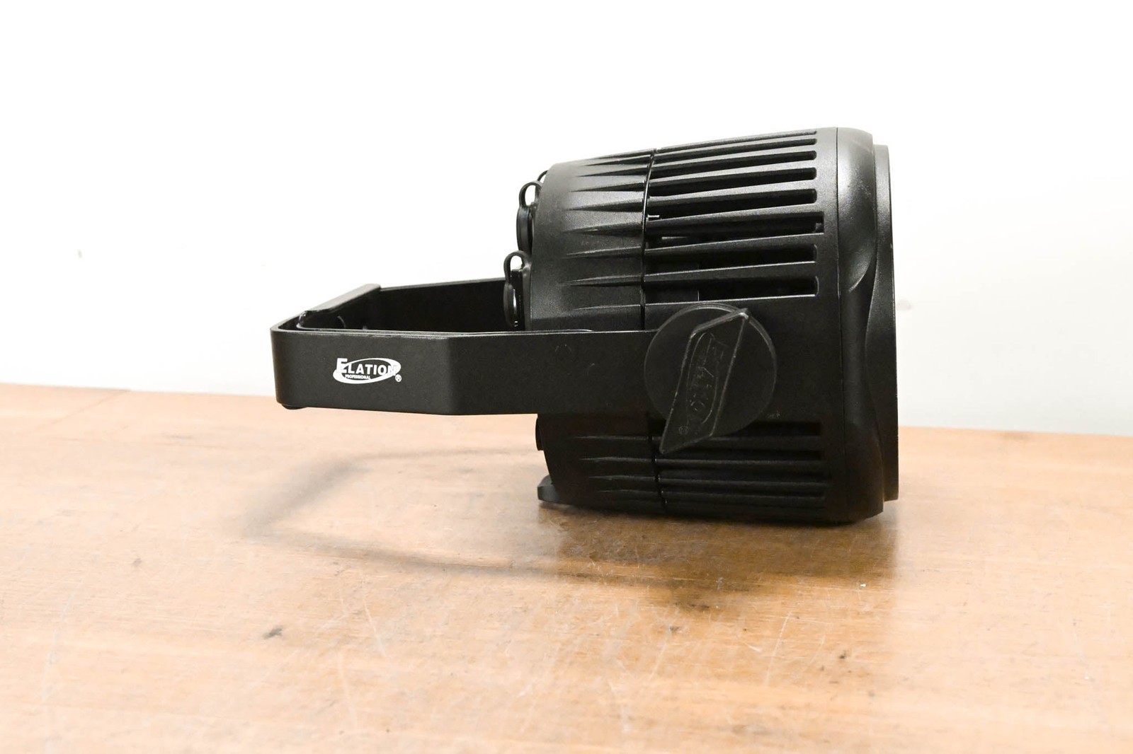 Elation SEVEN PAR 7IP 7-Color LED Par Wash Light (NO POWER CABLE) CG013T6