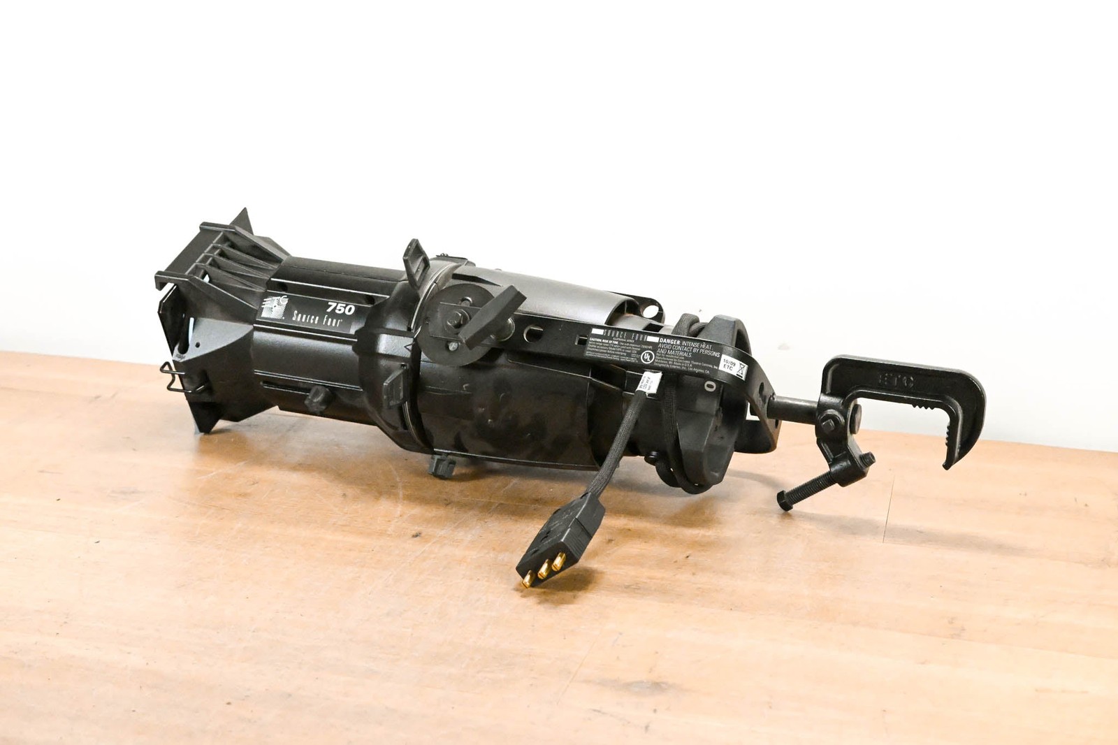 ETC Source Four 750 50 Degree Ellipsoidal Light CG014EZ