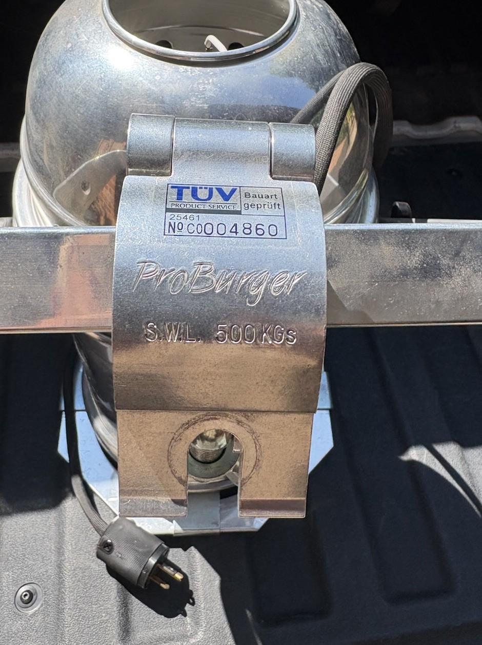 PAR CAN- SILVER SPOT LIGHTING FIXTURE PRO BURGER SWL 500 KGS TUV PRODUCT Tested