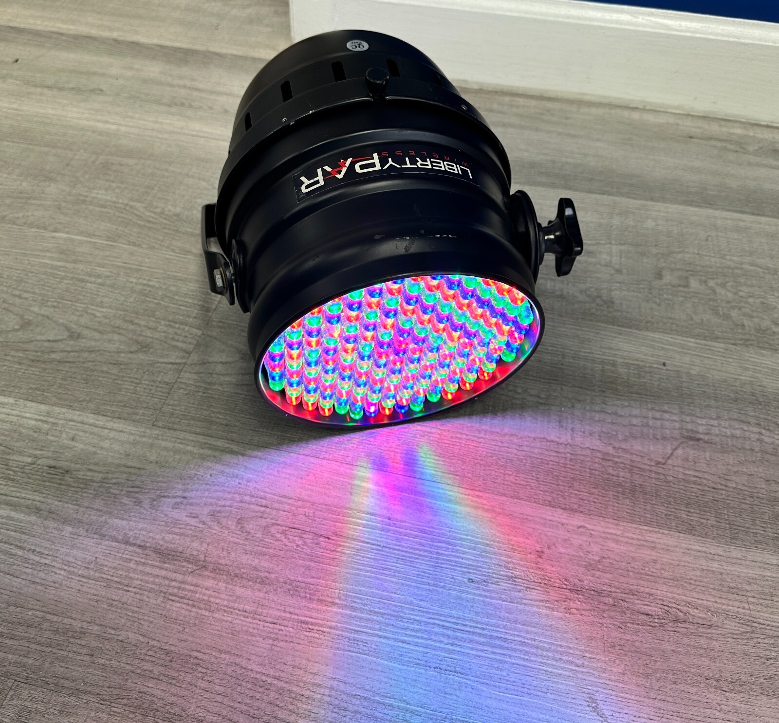 Wireless DMX controlled Battery Operated LED 64 Par light fixture