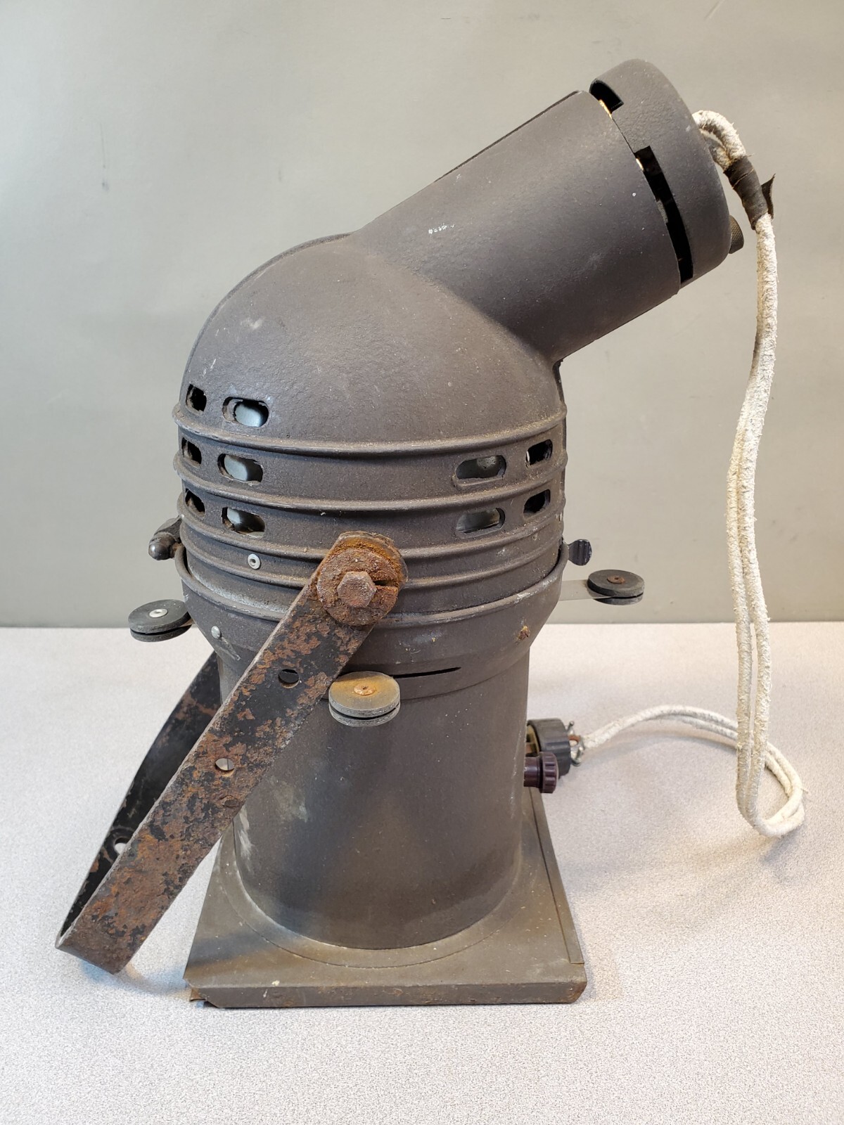 Vintage 500 watt Theatrical Stage Spot Light, Century Type, w/Shutter Gel Holder