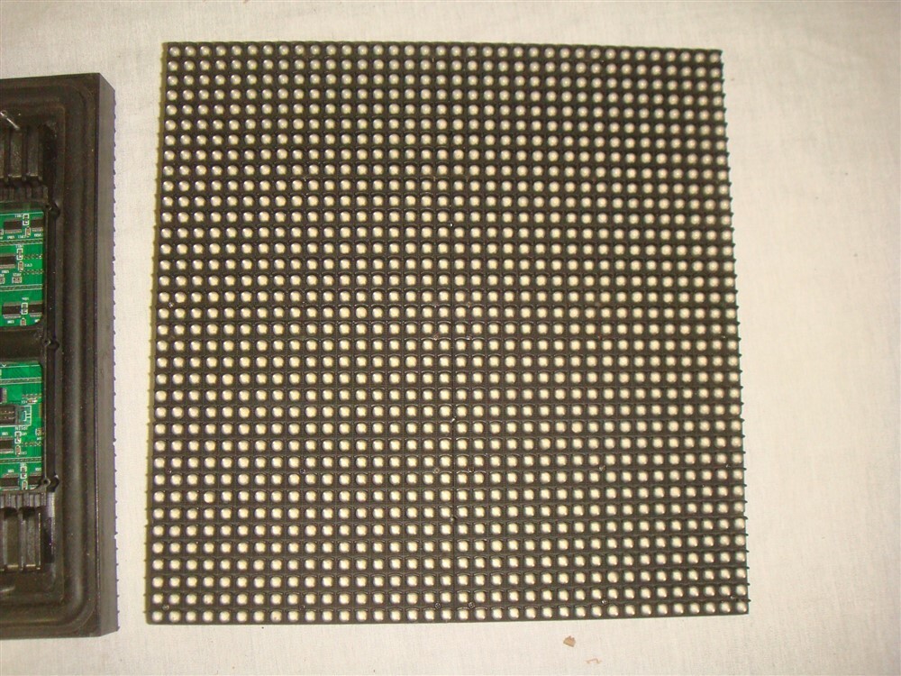 LOT OF 12 SQUARE LED PANELS FOR DISPLAY/EFFECTS WALL