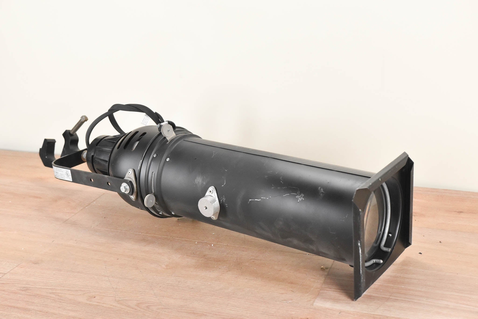 L&E AQ61 Ellipsoidal Light (Unknown Lens Degree) CG0002N