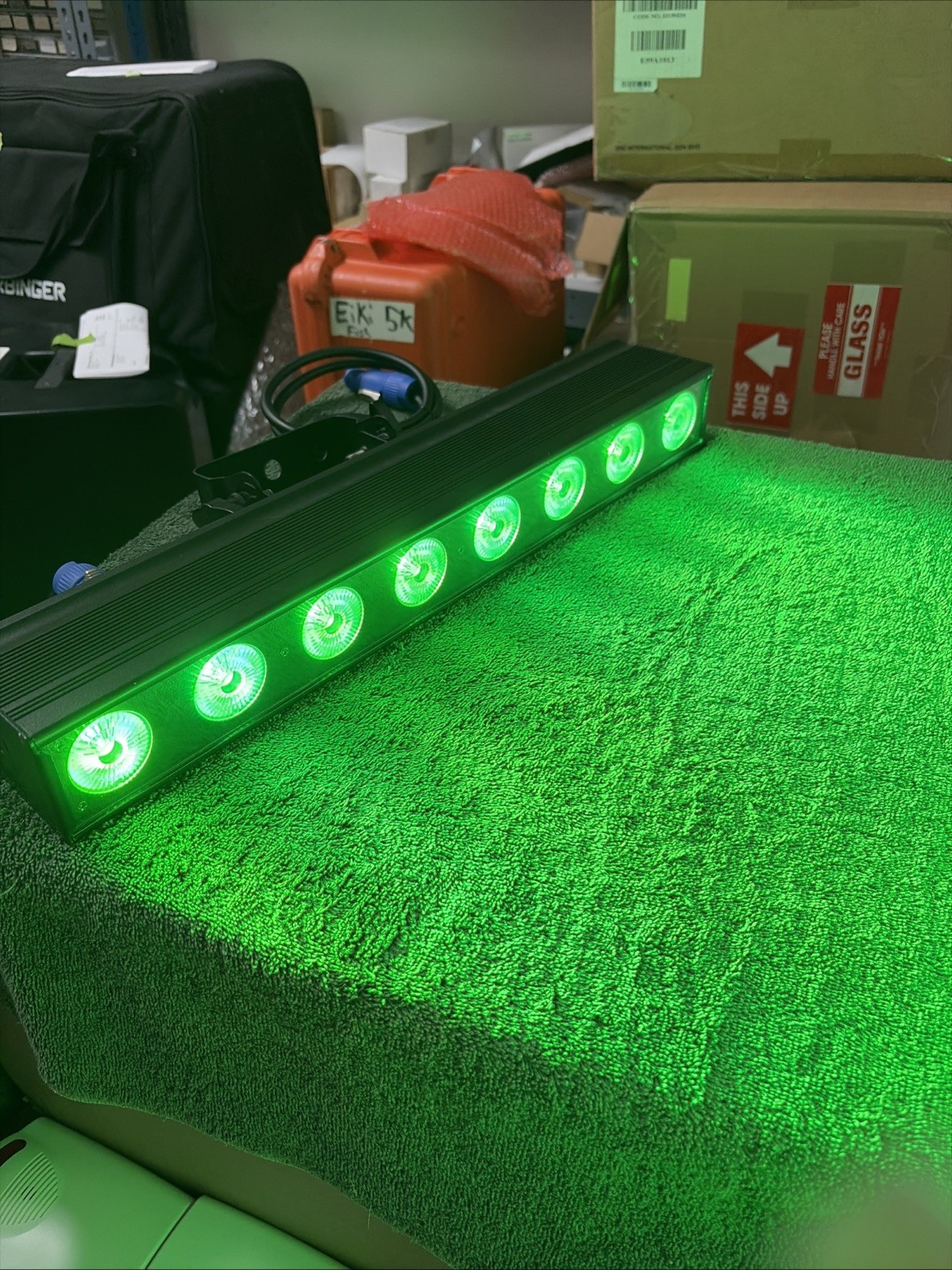 Chauvet Professional Color Dash Batten-Hex 8 LED RGB Light With Cord