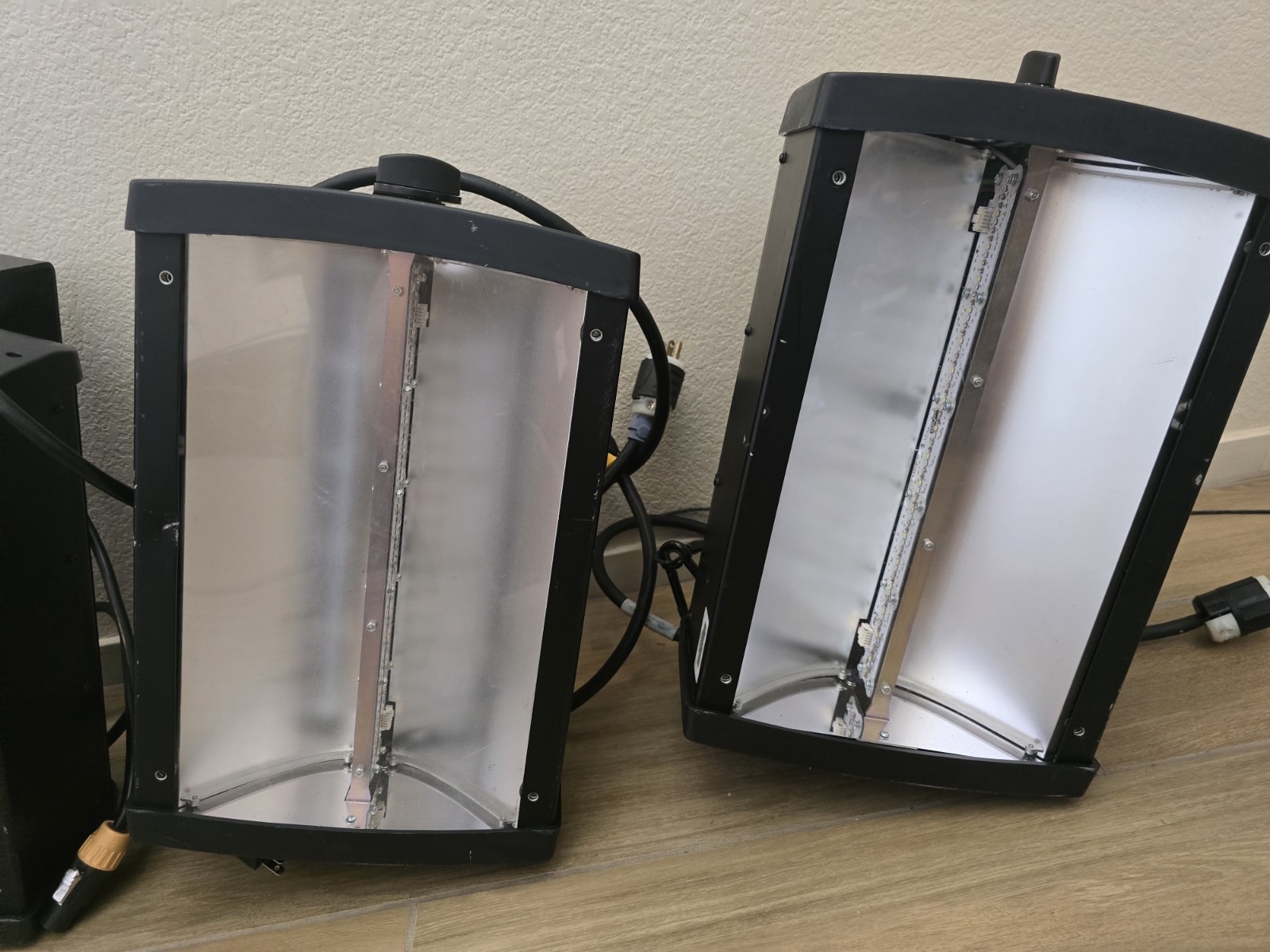 Clay Paky Stormy CC DMX HID Beam Effect Light White C71091 Manual Pan/Tilt