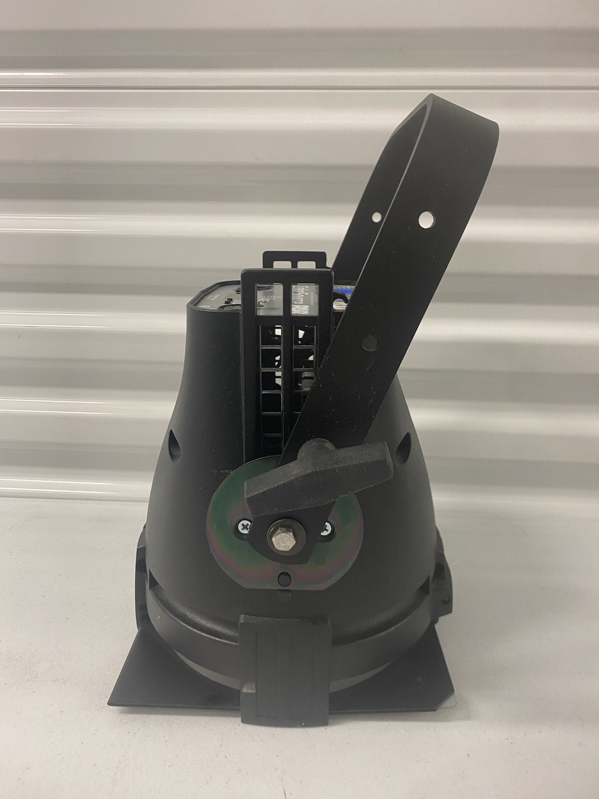 ETC ColorSource PAR LED DMX Multicolor Stage Light w/ Mounting Bracket Display