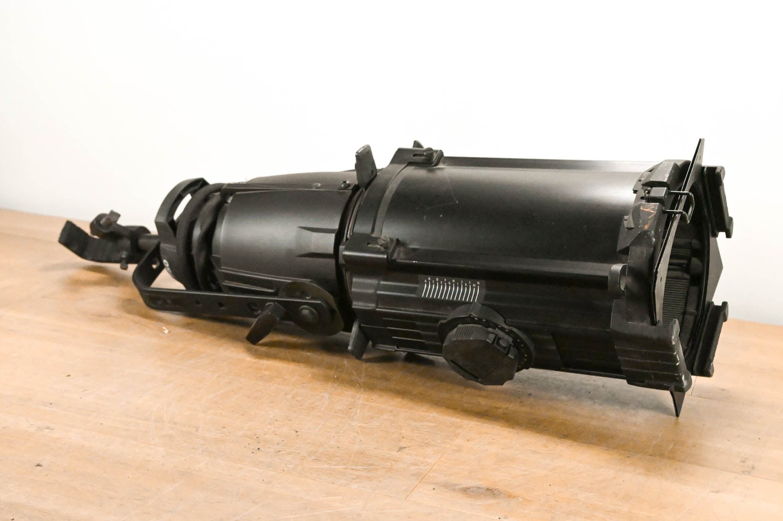 ETC Source Four Zoom 25-50 Degree 750 Ellipsoidal Light CG0129T