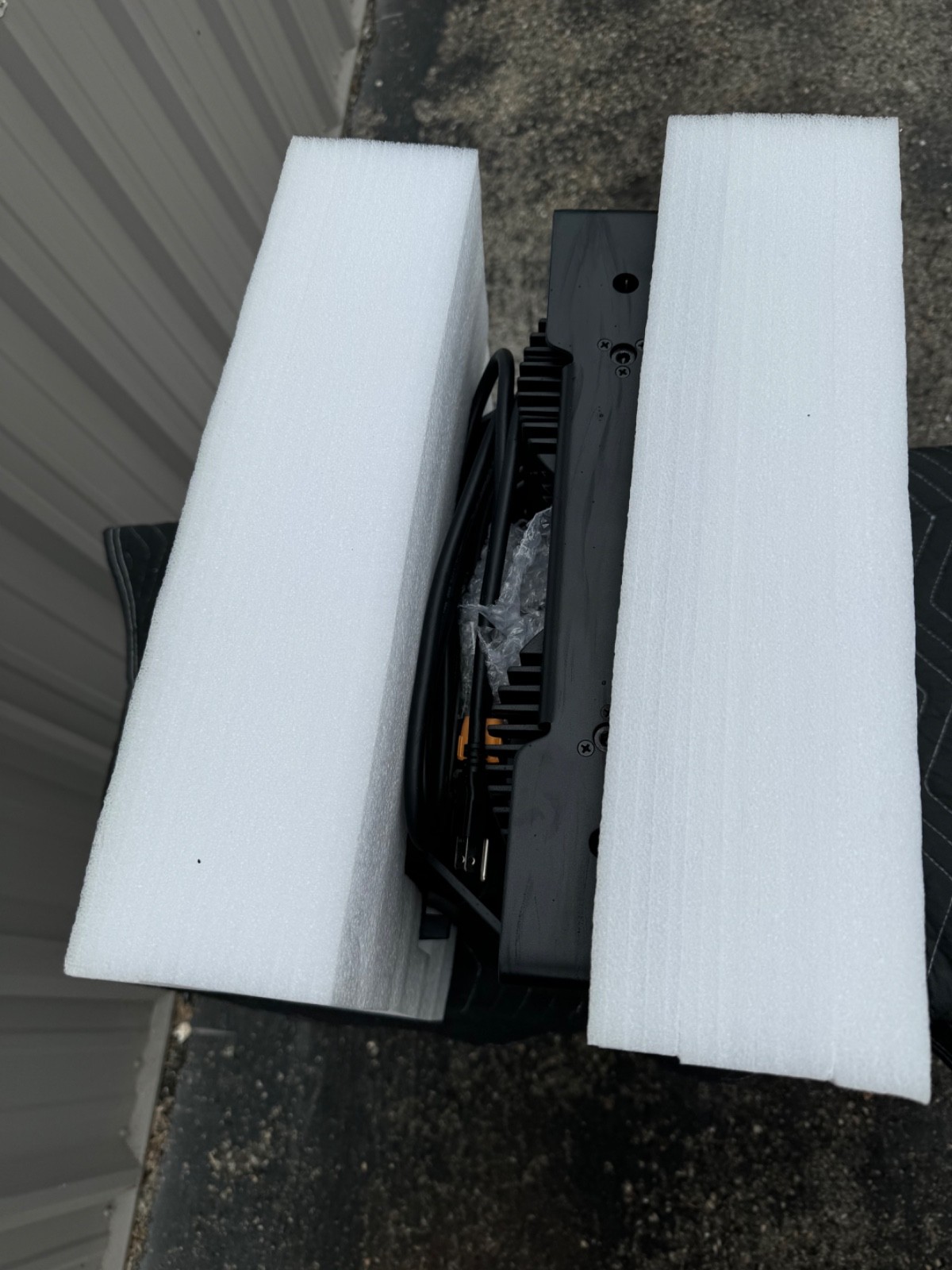 Elation DTW Blinder 700 IP