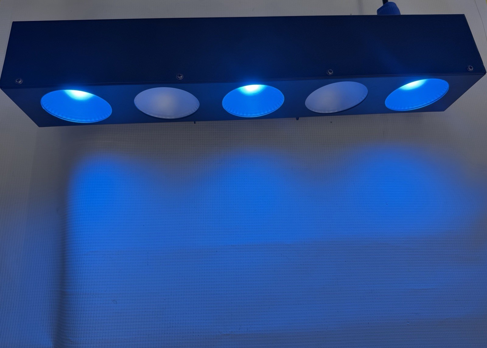 5 Eye LED Blinder Bar 100W RGBW DMX Wall Wash Stage Light DJ COB Effect