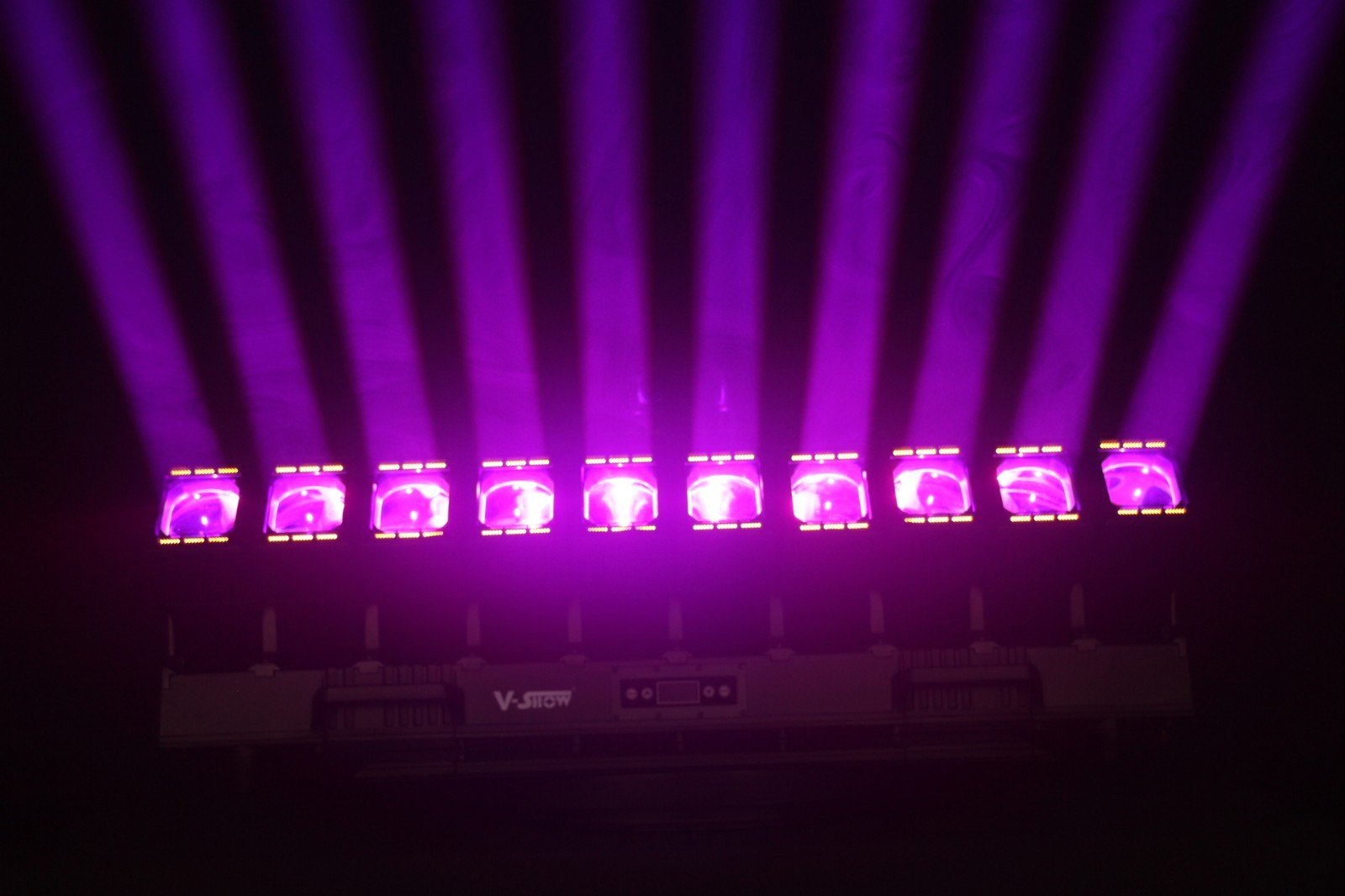 VSHOW W1060 Wave Line IP65 10pcs 60W RGBW 4in1 Moving bar zoom with strobe lines