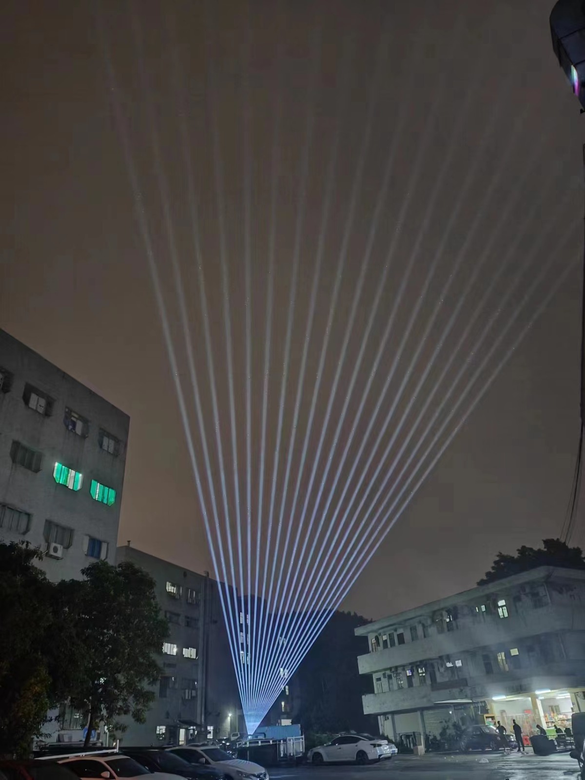 Outdoor Lazer 10W RGB Animation Laser Professional DJ Lighting 40K with Roadcase