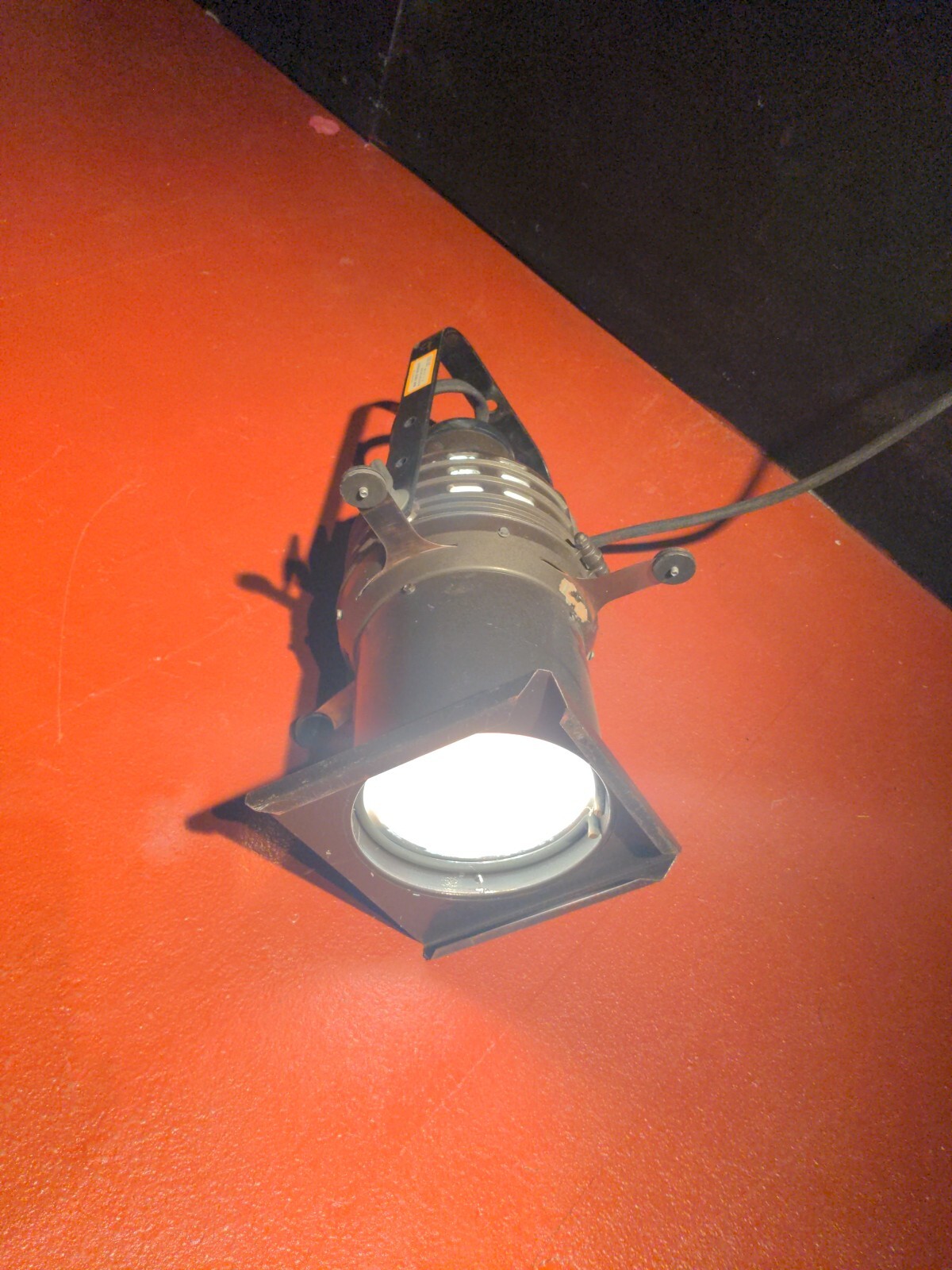 ALTMAN 360Q Series Axial Ellipsoidal Stage Lighting Unit Ceiling Hanging E31501