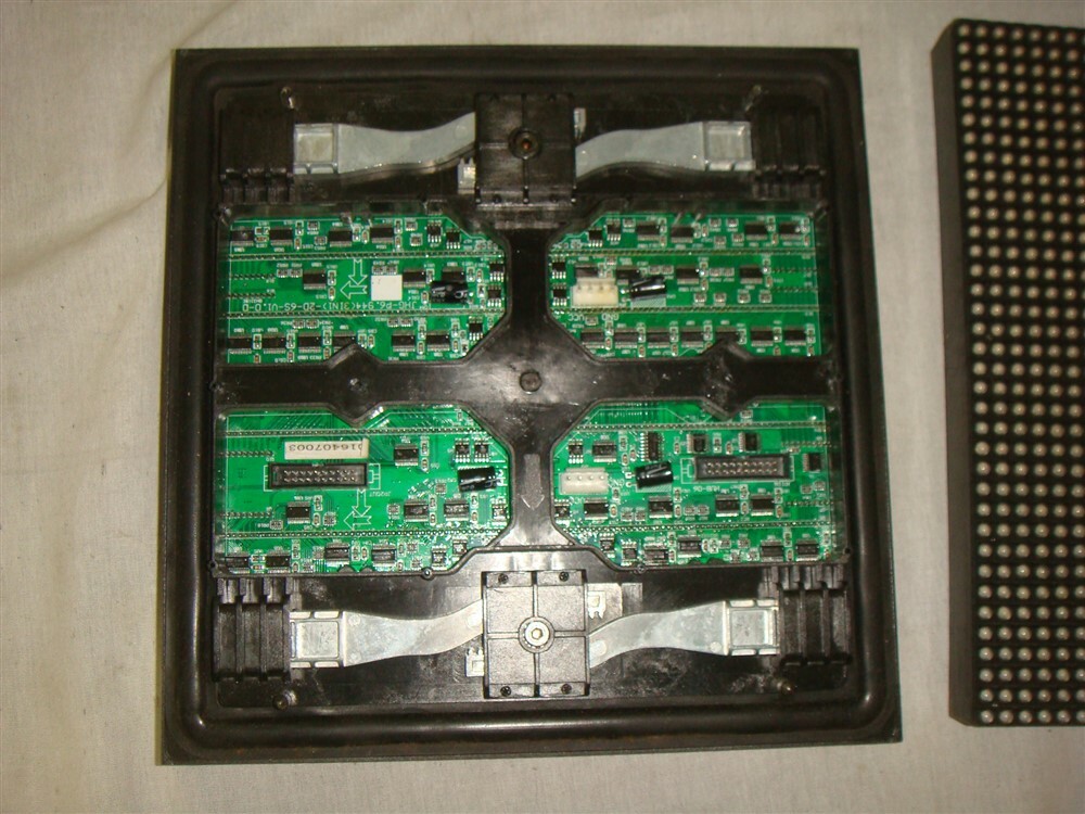 LOT OF 12 SQUARE LED PANELS FOR DISPLAY/EFFECTS WALL